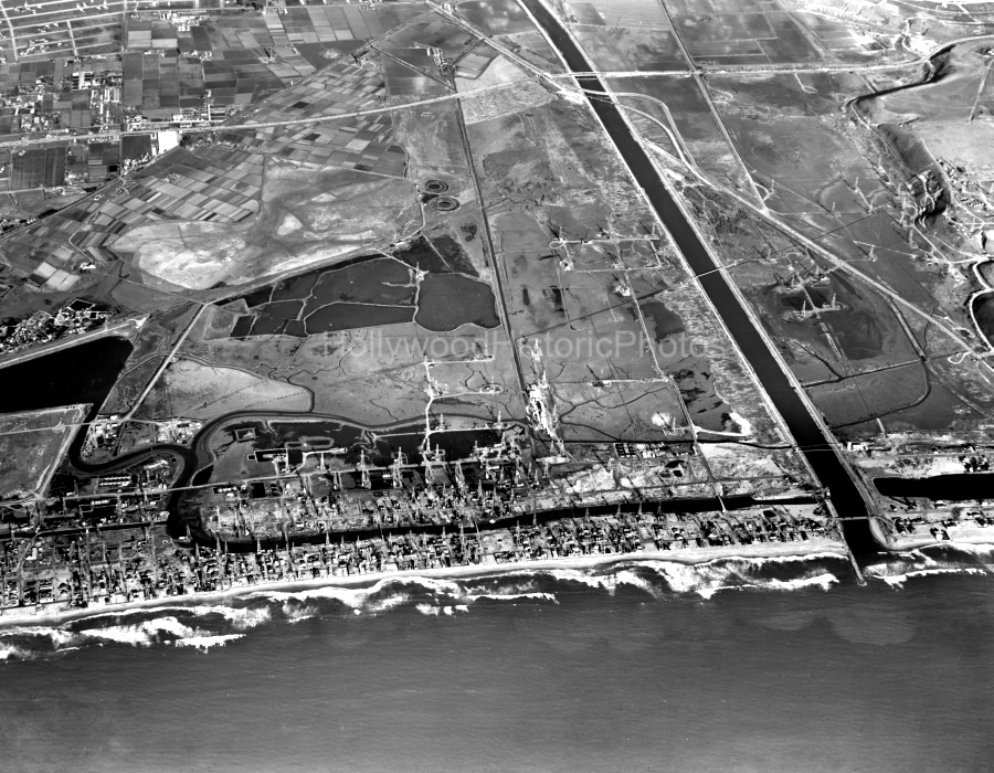 1938 Oil Fields wm.jpg